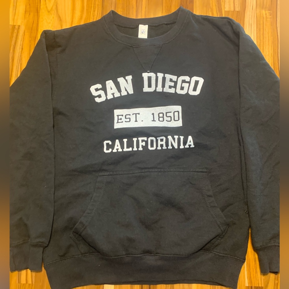 san diego black sweatshirt with pockets